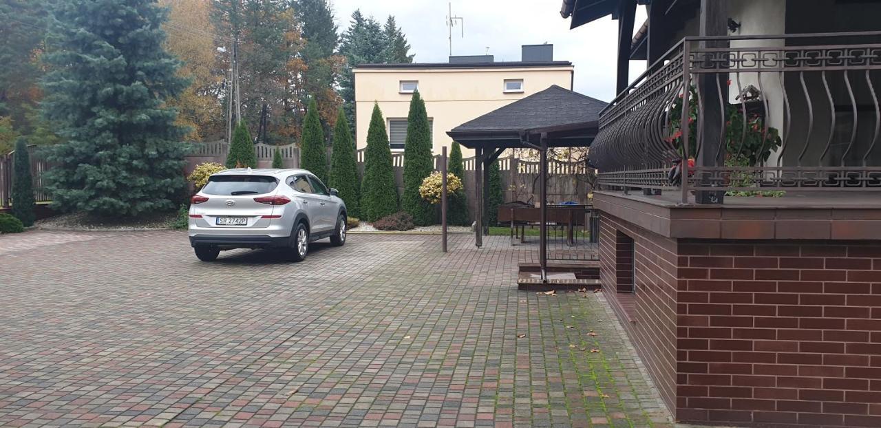Pokoje Goscinne U Marka Tuszyn Kültér fotó