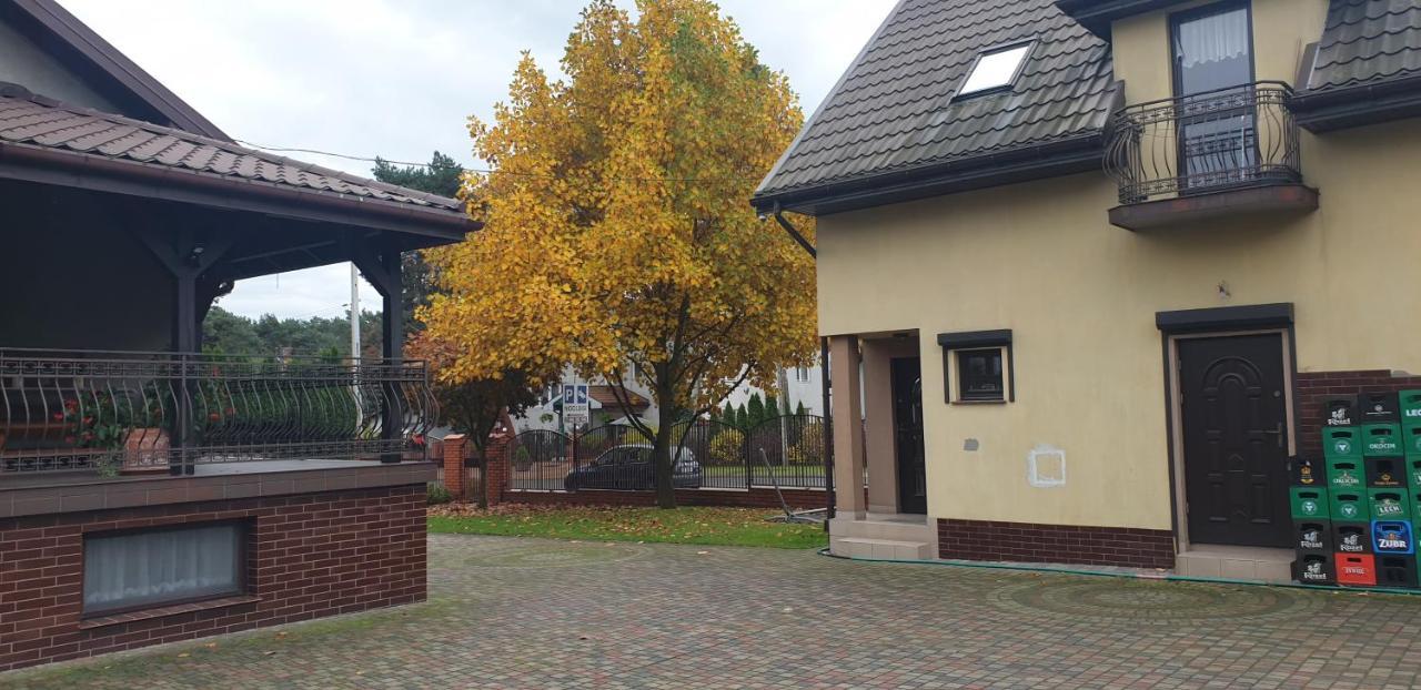 Pokoje Goscinne U Marka Tuszyn Kültér fotó